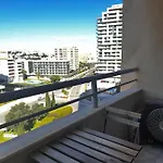 Encantador Na Da Rocha شقة