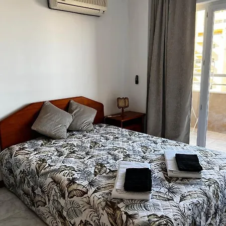 Encantador Na Da Rocha 아파트 *