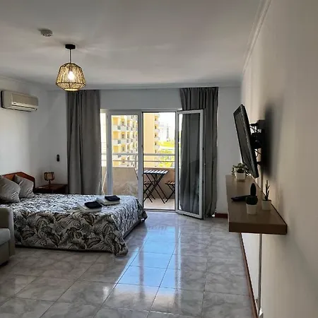 Encantador Na Da Rocha Апартаменти Портіман